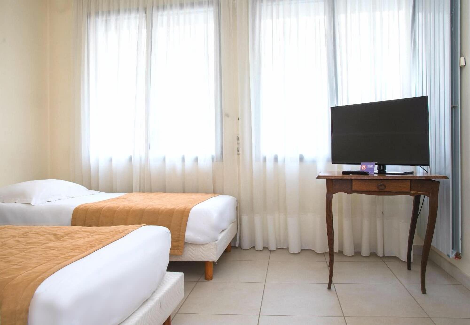 Hotel De Rosny Тур Экстерьер фото